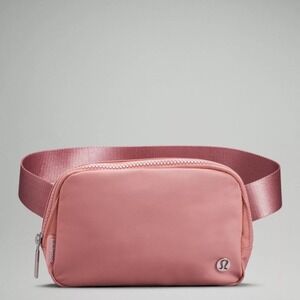 Lululemon Everywhere Belt Bag in Pink Pastel NWT